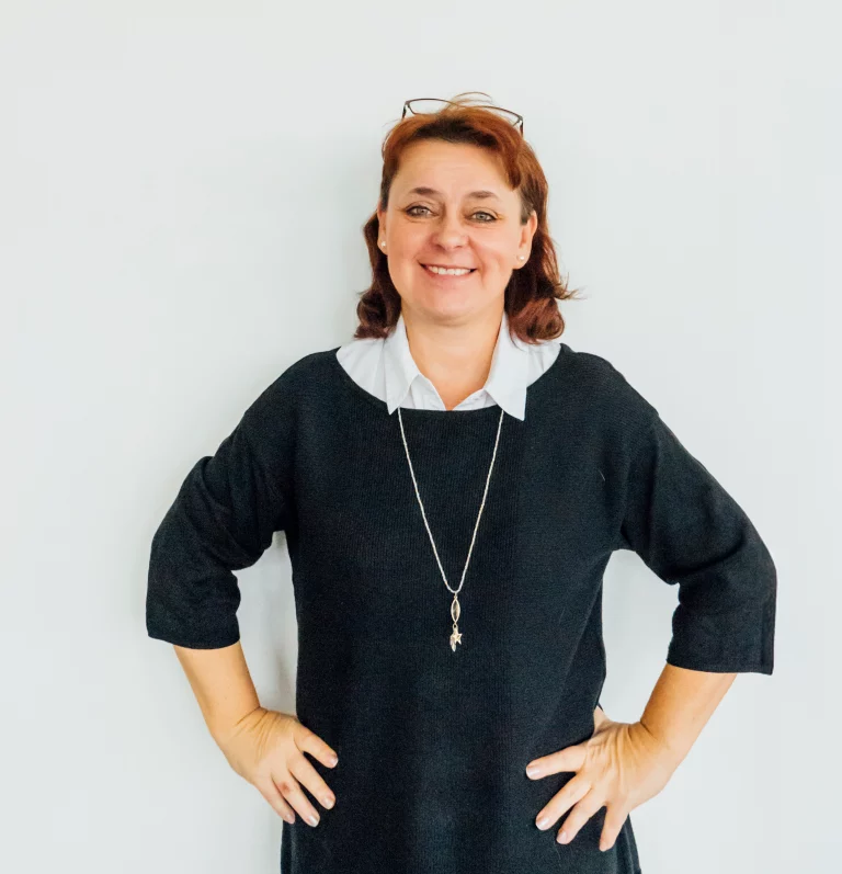 Portraitbild von der Abteilungsleiterin Einkauf Andrea Aurin.