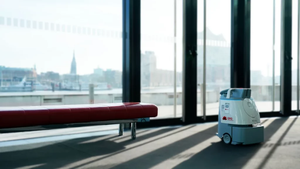 Reinigungsroboter Whiz im Theater - Innovative Gebäudereinigung mit Cobotic-Technologie Berlin